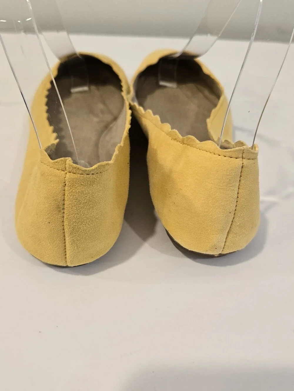 Kelly Katie yellow Leather Ballet Flats Shoes Sz 7 Scalloped Office Comfort